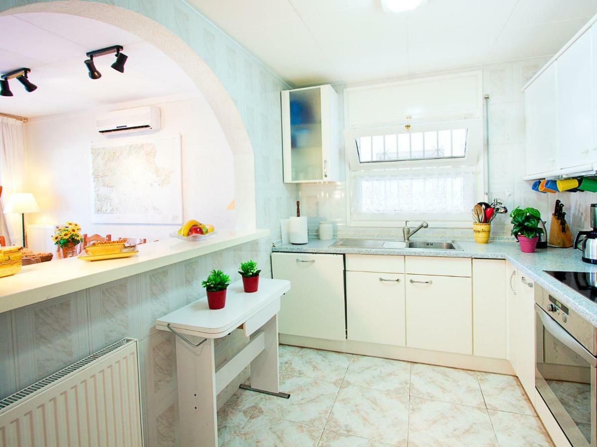 Holiday Home Requesens canal Ampuriabrava Exterior foto