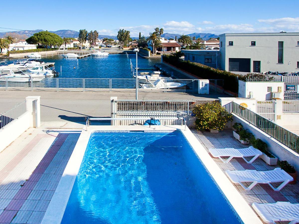 Holiday Home Requesens canal Ampuriabrava Exterior foto